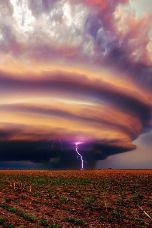 Supercell Lightning, Snyder, Nebraska photo via debra