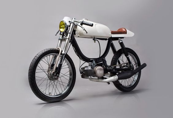 The Automator Puch Magnum ~ Return of the Cafe Racers