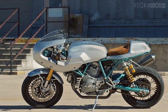 The Ducati Paul Smart is one of the all-time greats—a high performance machine with equal appeal to fans of both modern and vintage machinery. But it’s not quite perfect … so Texas-based Revival Cycles leapt at the opportunity to thoroughly upgrade this 2006 model.