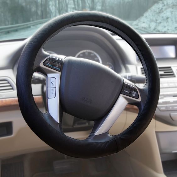 The Heated Steering Wheel Cover - Hammacher Schlemmer
