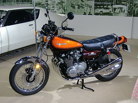 The Kawasaki Z1 was developed in strict secrecy under the project name “New York Steak”.[8][9] In the late 1960s Kawasaki, already an established manufacturer of two-stroke motorcycles, decided to make a 750 cc four-cylinder four-stroke sports motorcycle[2] (they even had an appearance prototype designed by McFarlane Design in 1969),[11] but they were beaten to the marketplace by the Honda CB750. This postponed the Z1′s release until its displacement could be upped to 903 cc.[2]