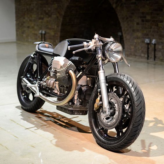 The lads at Auto Fabrica have built one of the most impressive CVs in the custom scene to date. They’re famed for their incredible design skills, and those skills are all over this stunning Moto Guzzi. It’s one of the best Le Mans conversions we’ve ever seen, and there are plenty out there to choose from.