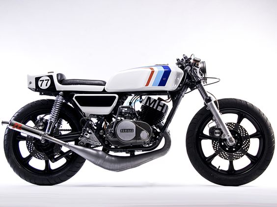 This impressive. The bike builders today have so many options so to see a two stroke 400cc Cafe Racer is too cool.