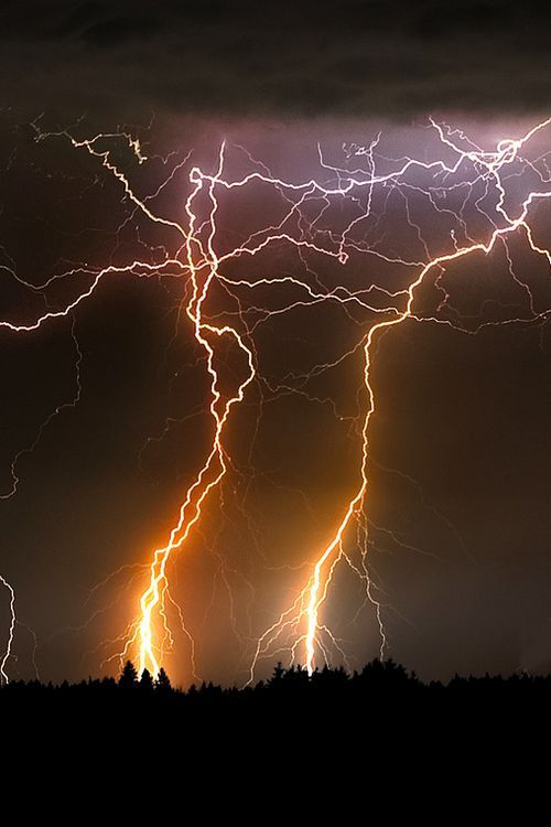 This Pin was discovered by L. Bell. Discover (and save!) your own Pins on Pinterest. | See more about thunder storms, lightning storms and nature.