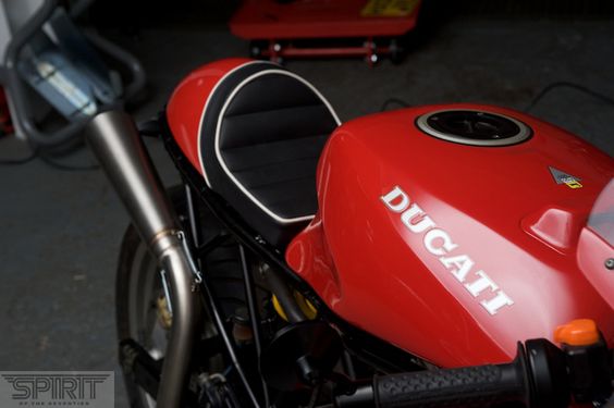 Trim Ducati Supersport tailsection - via The Bike Shed