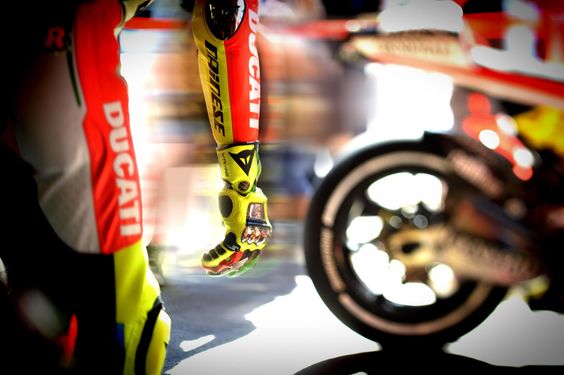 Valentino-Rossi-Ducati-Corse-Catalunya