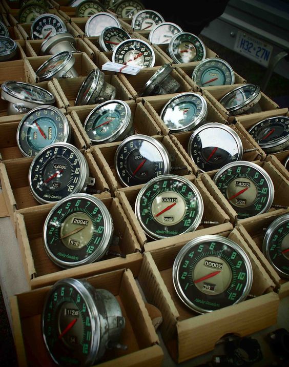 Vintage HD Motorcycle Tachometers & Speedometers!