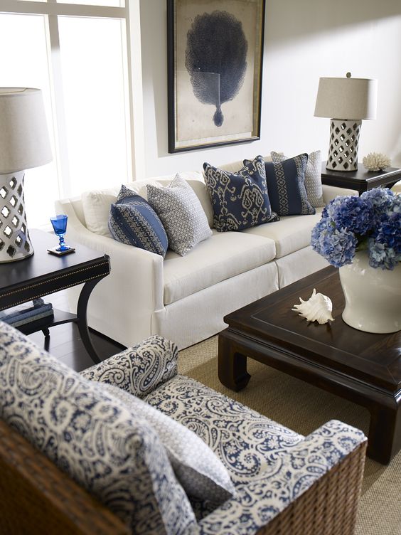 A blue and white delight. (With exotic #Moroccan quatrefoil cutout lamps!)