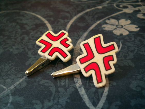 Angry Vein Anime Hair Clips. IF I HAD THESE I WOULD WEAR IT EVERYDAY!!!