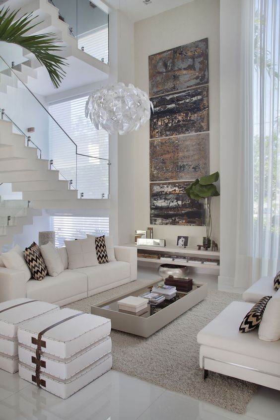 Casa com pé direito duplo moderna - veja dicas de decoração e conheça todos os ambientes!