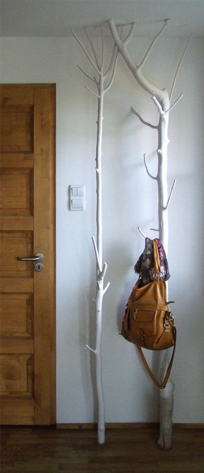 DIY branch coat rack - wooden coat rack from a branch! #wood #furniture #design
