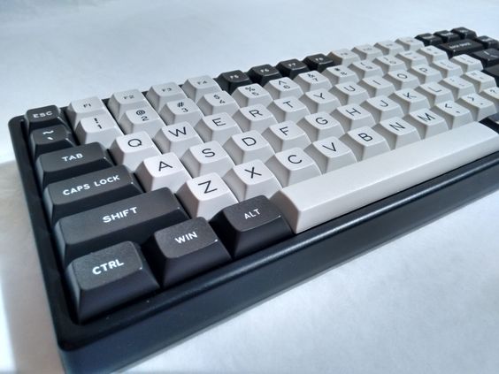 Dolched Out - Keycool 84 w/ Cherry MX Blacks, Dolch modifiers and Decked Out alphanumerics