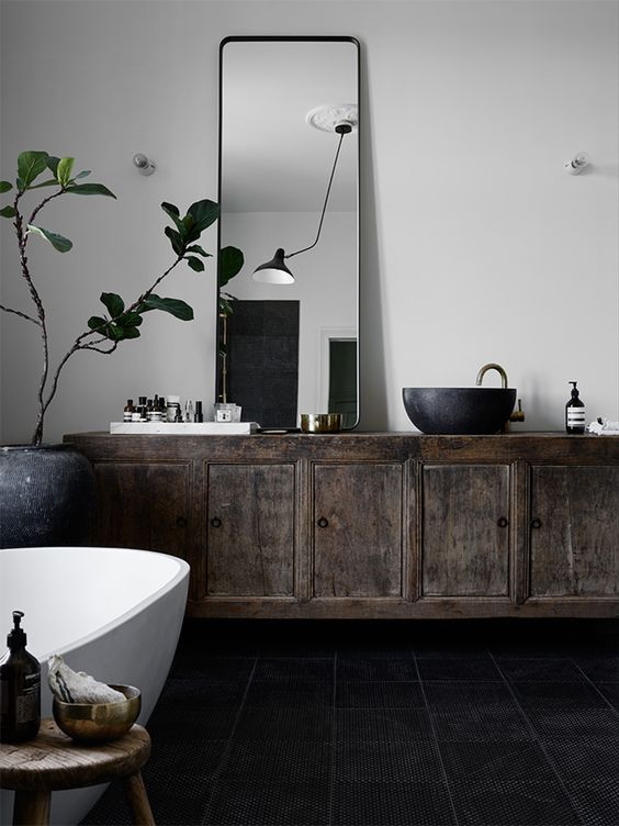 DREAM BATHROOM - Mix Of Old And New In A Charming Scandinavian Home