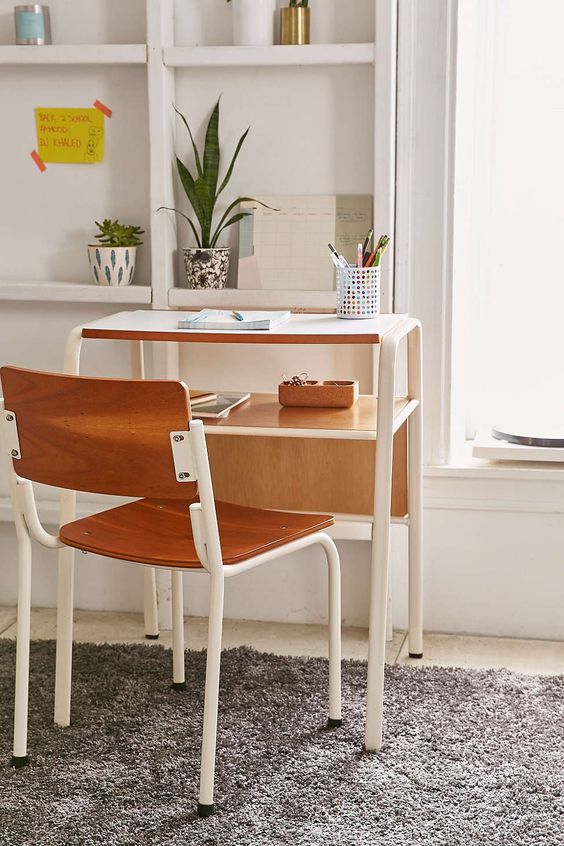 Favi Desk + Chair Set - Urban Outfitters