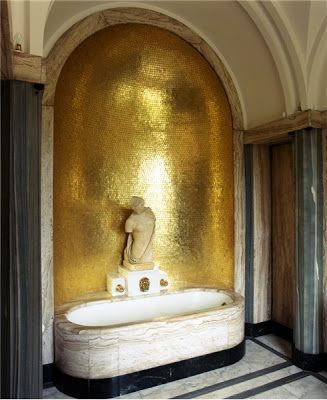 Grand - Gold bathtub niche