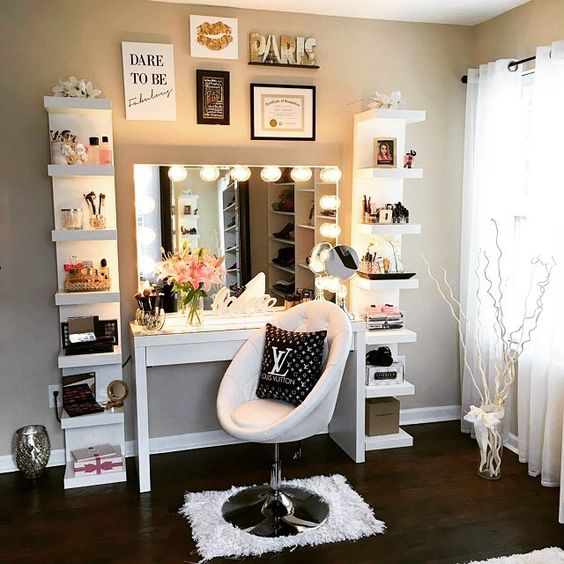 Hello Monday! @krisangie_lq's early Mother's Day gift is a vanity dream come true! #mothersday #dreamscometrue #repost Featured: #ImpressionsVanityGlowXLPro in White with Clear Incandescent Bulbs Ikea Table and Lack Shelves