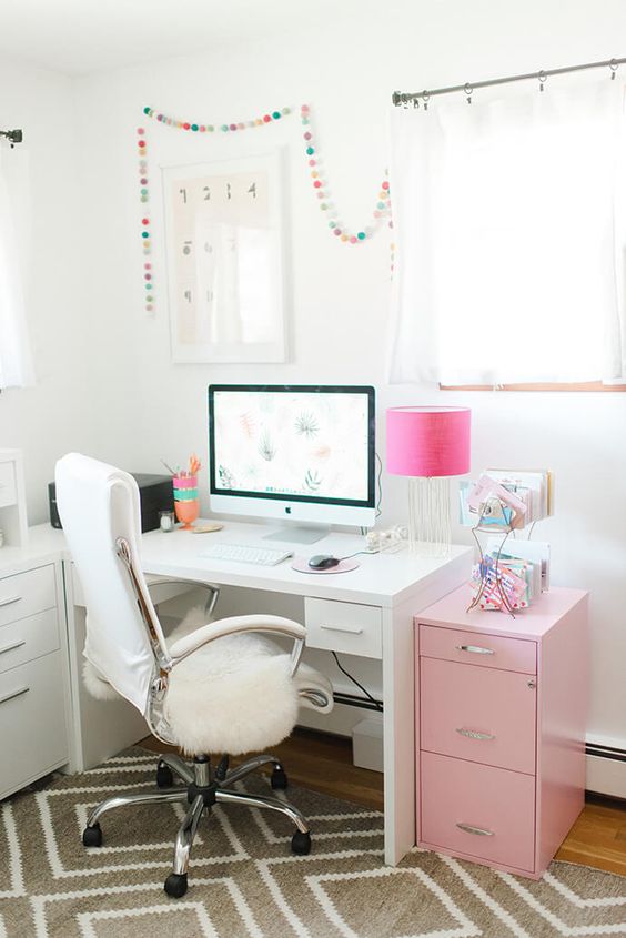 How One Editor Reorganized Her Home Office | Glitter Guide