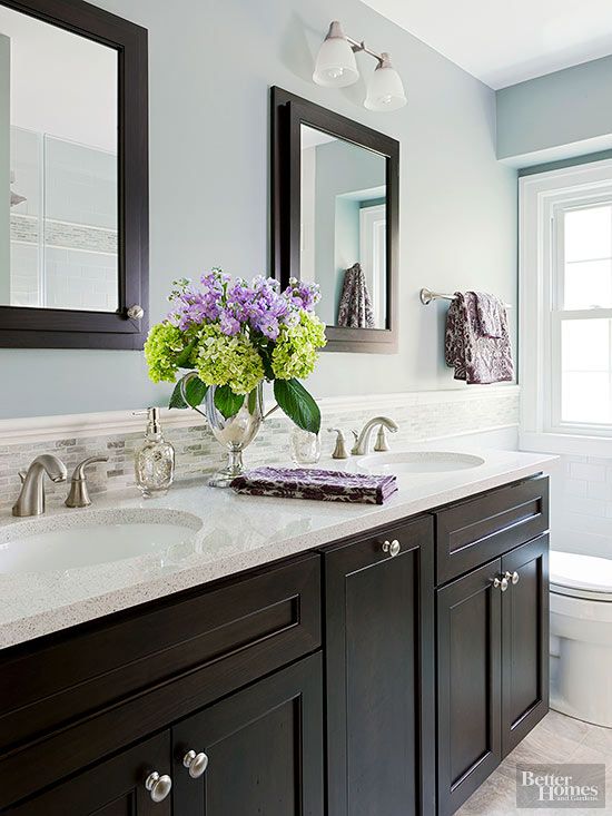 It doesn’t matter if your bathroom is big or small, you’ll be inspired by these stunning bathroom paint colors and color schemes. This roundup is filled with ideas for neutral bathrooms that will make your master bathroom feel relaxing.