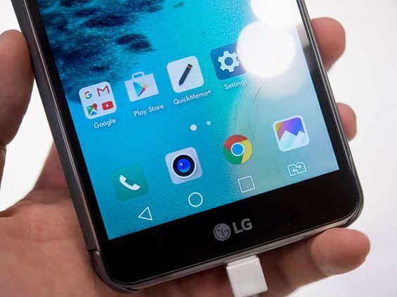 LG Stylus 2 thuộc phân khúc tầm trung và sở hữu 1 màn hình lớn rất phù hợp cho các bạn muốn được trải nghiệm nhiều không gian màn hình. Trước khi đi tìm hiểu về những khuyến mãi có được khi mua Stylus 2 thì hãy cùng chúng tôi điểm qua 1 số thông tin của chiếc điện thoại này nhé.