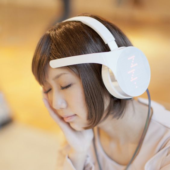 Mico headphones read brainwaves to recommend music based on your mood
