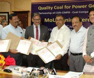 To ensure that quality coal reaches the power generation companies, the CSIR on Tuesday signed an MoU with Coal India and NTPC to analyse the quality of coal reaching from source to user. 