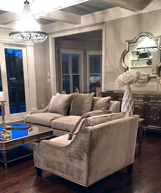 We're inspired by the soothing & sophisticated palette in @Brianna Stanko's space.