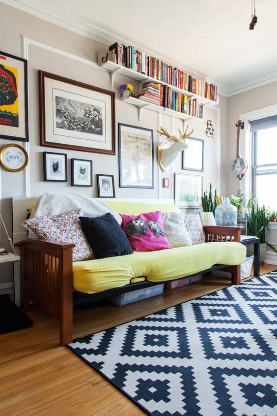 House Tour: A 325 Square Foot Chicago Studio Apartment | Apartment Therapy