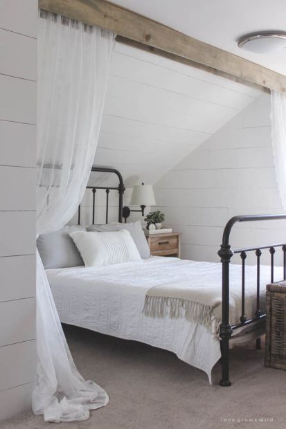 Loft idea for curtains upstairs (via Farmhouse Touches | Farmhouse Inspired Living – Farmhouses – Home & Garden)
