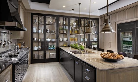 Transitional | Photo Gallery | Downsview Kitchens and Fine Custom Cabinetry | Manufacturers of Custom Kitchen Cabinets