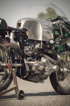 1968 Norton 750 Dunstall Cafe Racer Seeley Frame #Vintage_Motorcycle