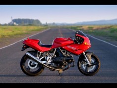1993 Ducati Supersport. Best looking bike EVER made!!