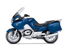 2012 BMW R 1200 RT touring bike w/ panniers. In blue.