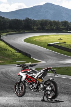 2013 Ducati Hypermotard rear 3/4