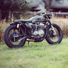 A Honda CB750 by @adrian_leather. Stellar job with the build! . #croig #caferacersofinstagram