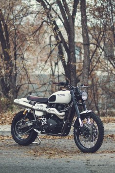 After developing the 800XC, a crew of Triumph engineers and test riders spent four years turning the Scrambler into a genuine off-road weapon.