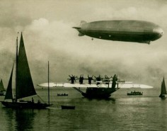 “Am Bodensee. Großflugzeug “Do X” und Luftschiff “Graf Zeppelin” (via)