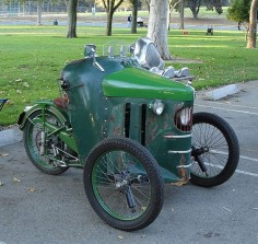 An interesting antique French trike (seen at the annual Griffith Park Sidecar Rally; credit goes to Doug Bingham of Side Strider Sidecars in California):