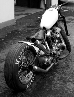 Bobber #motorcycles #bobber #motos |