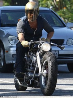 Brad Piit Angelina Jolie's husband is also known as one of the few actors who love the two-wheeled vehicles. Starting from the Ducati Desmosedici RR, Ducati Monster 696, and Harley-Davidson choppers.