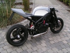 Cafe Racer: Awesome Modern Cafe Racer Custom Bike Pictures, Butze's Triumph Daytona 955i Custom Fighter View from Right Angle