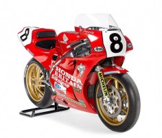 Carl Fogarty's Honda RC30