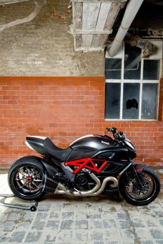 Custom Ducati Diavel