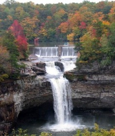 DeSoto Falls - Mentone, Alabama- Thinking we need to take a trip "up north" in the fall. The linked website is an awesome guide for touring Alabama!