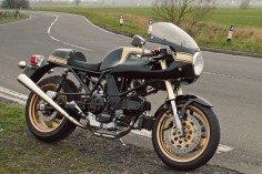 Ducati 900 Supersport. You can still see how this old bike influences the modern day Ducati's.