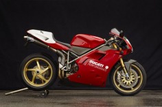 Ducati 916, gold wheels. 