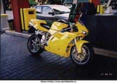 Ducati 996 "YELLOW" looks just like my baby that I'm proud of