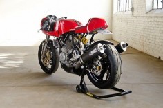 Ducati Cafe Racer by Walt Siegl #motorcycles #caferacer #motos |