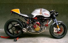 Ducati cafe Racer | Ducati monster S2R 1000 Cafe Racer | Ducati Monster cafe Racer | By Radical ducati