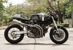 Ducati Monster Cafe Racer from Thailand by Nattapat Janyapanich #motorcycles #caferacer #motos |