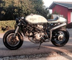 Ducati S4 Monster Cafe Racer #motorcycles #caferacer #motos |